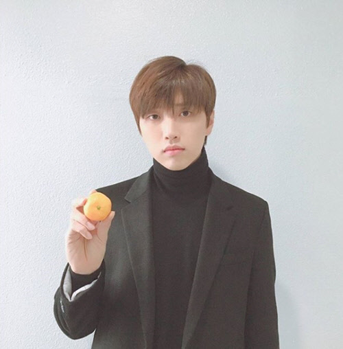 9일 한 매체는 현직 아이돌에게 산들이 6년전에 성폭행을 당했다는 여성 B의 입장을 보도했다. 이에 일부 네티즌들은 산들이라 지목했고 이에 산들 소속사 측은 절대 사실이 아니라고 해명했다. <산들 인스타그램 캡처>